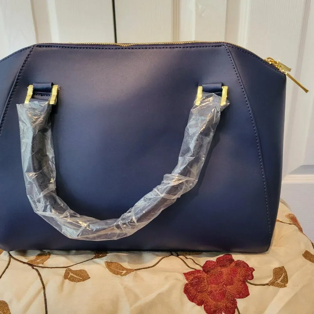 JOY MANGANO leather handbag!